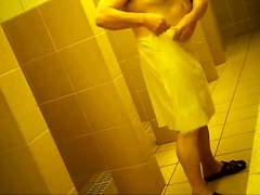 naked-men-in-public-pool-shower